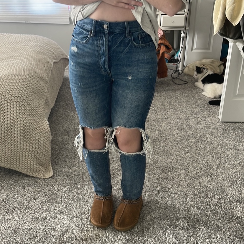 Size 25 pac sun jeans between a 2 and a 4